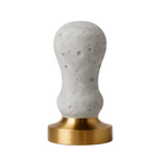 Tamper aus Feinbeton in Mondoptik